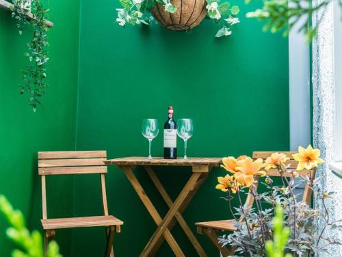 Exquisite 3bdr Botanical Oasis In Central Brighton
