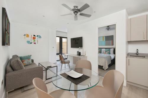 Q Square By Supercity Aparthotels