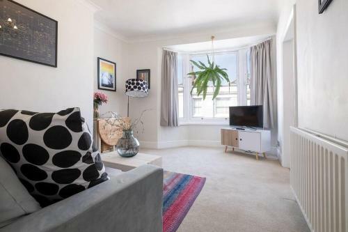 The Perfect One Bedroom Apartment!
