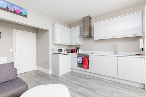 Direct Sea View 1 Bed Room Apartment