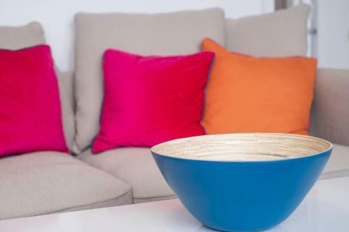 Apartamento Charming, Bright & New Beach Balcony Flat