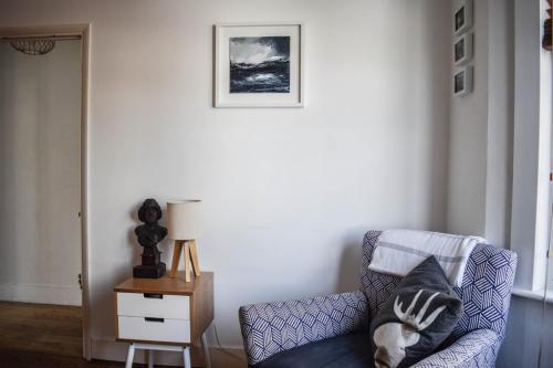 Cosy 1bd Modern Maisonette With Summertime Balcony