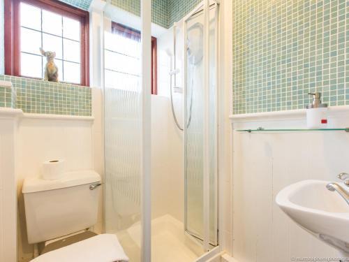 Spacious 5bdr House W/garden In Fabulous Location