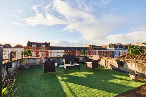Apartamento Duplex! Penthouse! Private Rooftop! Location!