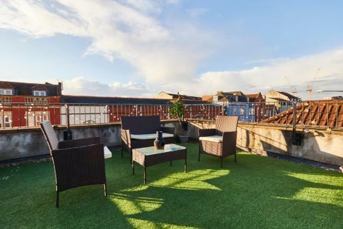 Apartamento Duplex! Penthouse! Private Rooftop! Location!