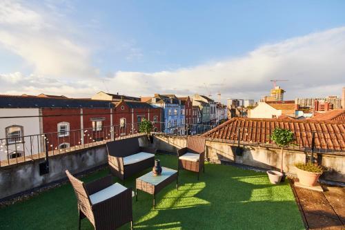 Apartamento Duplex! Penthouse! Private Rooftop! Location!