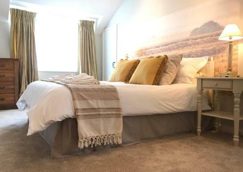 Hotel The Queen's Head At Broad Chalke