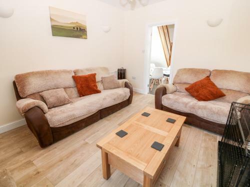 10 Smalldale Cottages
