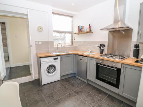 10 Smalldale Cottages