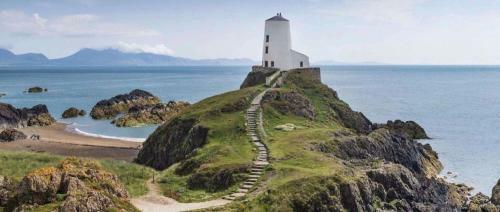 Inviting 2-bed Cabin In Caernarfon