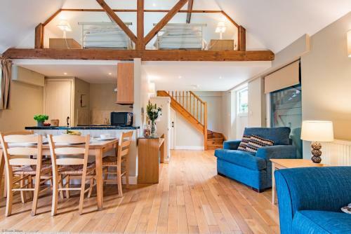 Great Higham Barn And Cottages