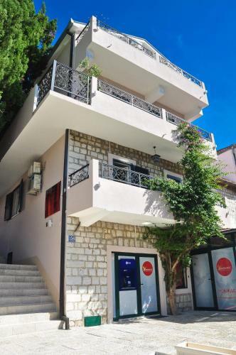 Hostal Apartments Pavlovic