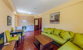 Novi Apartments