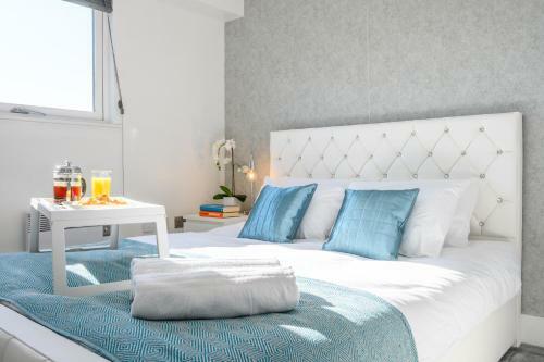 Apartamento Skyline, By T? Sa - Stay Central With Free Parking