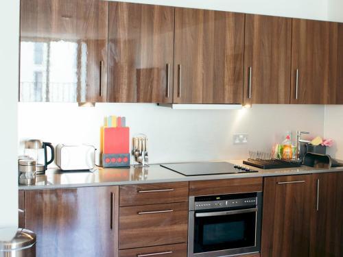 Super Central Cardiff Apartment Close To Stadiums!