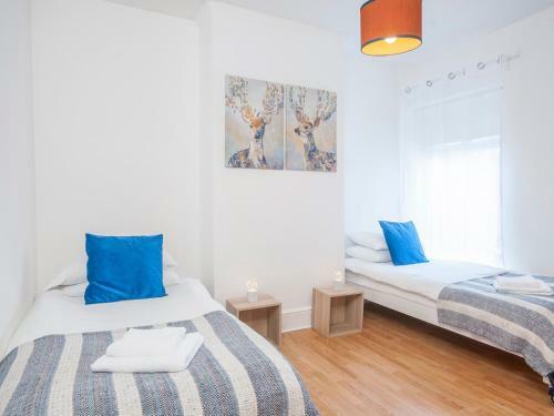 Spacious Victorian Canton Home, Sleeps 8 W/parking