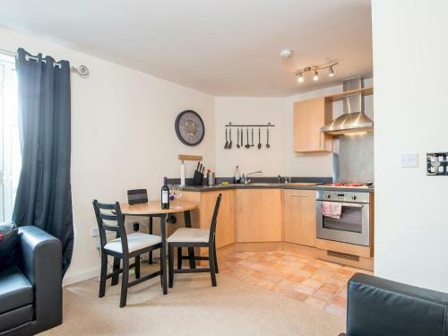 Mega Apartment Next To City Centre And Bay With Parking