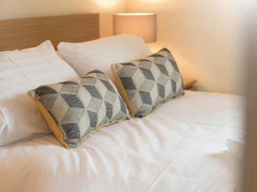 Mega Apartment Next To City Centre And Bay With Parking