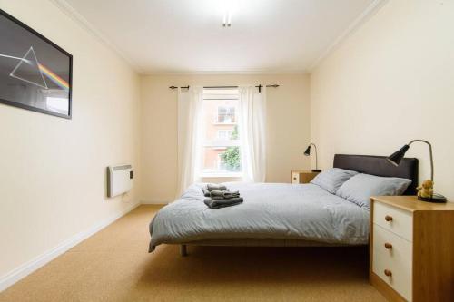 Apartamento Stunning 2bd - Cardiff Bay Walk Central, Sleeps 6