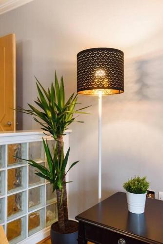 Apartamento Stunning 2bd - Cardiff Bay Walk Central, Sleeps 6