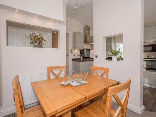 Sherwood 12 (Gold 2 Bedroom)