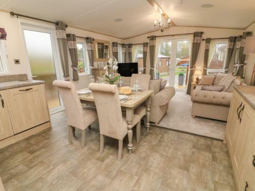 Lancaster Lodge