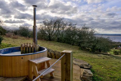Knowe Lodge