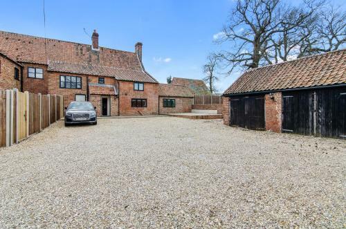 Stunning 5 Bed Cottage Cawston Norwich