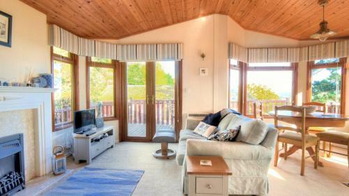 The Lodge @ Clifftop Park