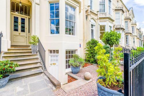 Luxury Apartments - 22 Garden Flat