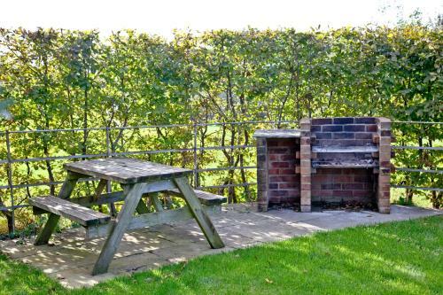 Peppers Lodge, Strawberryfield Park