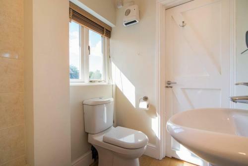 Picturesque Chester Abode With Free Wifi