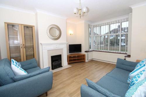 Very Spacious House For 6 In Fantastic Location