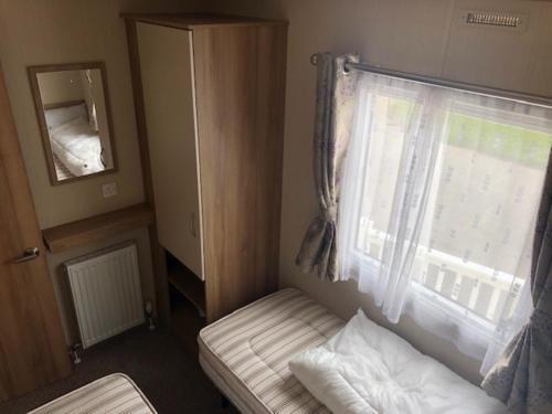 Luxurious 2-bed Caravan In Clacton-on-sea