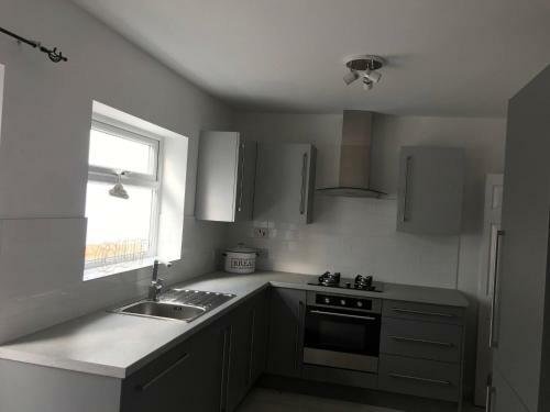 Diana House - Great Location