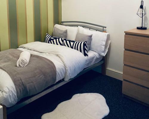 Large 4 Bedroom Home - City Centre