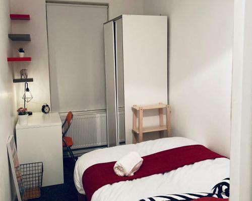 Large 4 Bedroom Home - City Centre
