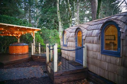 Majors Lodge - Culdees Castle Estate Glamping