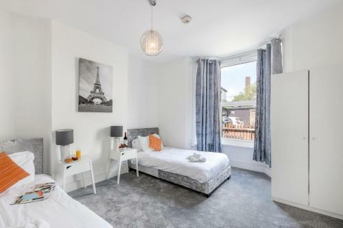 The Cobden Apartment