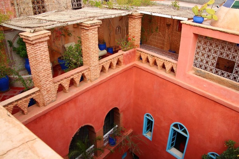 Riad Oulaya Tarra