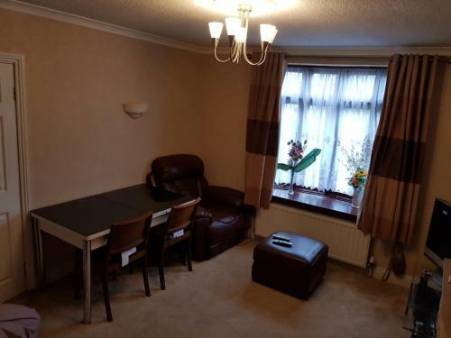 Beautiful 3-bed House In Dagenham
