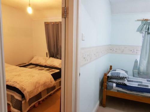 Beautiful 3-bed House In Dagenham