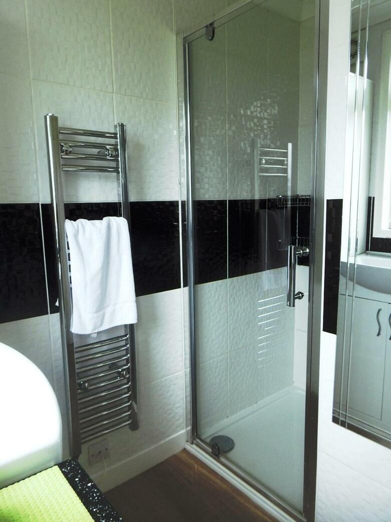 Sheena's Dartmouth Chalets