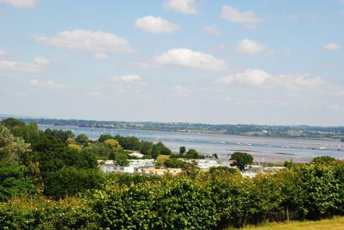 Lodge Blue Water Breaks - Dawlish Warren