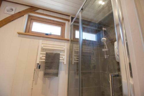 Gate House Lodge, A Bespoke Lodge On A Working Farm!