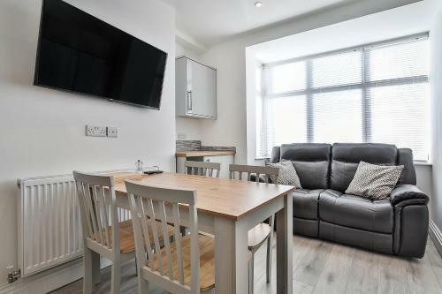 Hostal Wheatley View By Vizzzitus