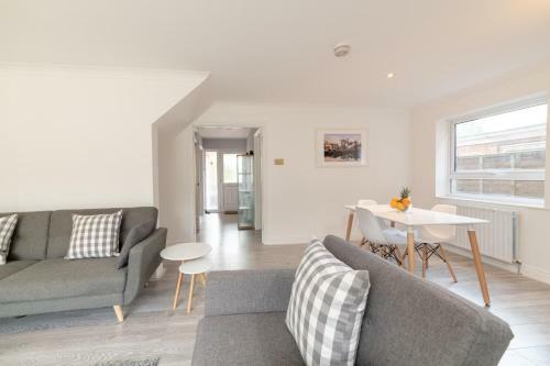 City Visits - Ettington Close, Nec, Bhx, Blythe Valley Solihull