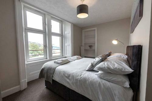 ?bright Apartment, Near University + City Centre?