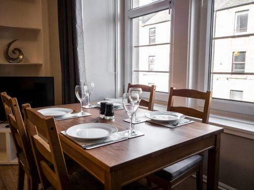 Apartamento New Superhost Listing: Bright Flat Nr. University