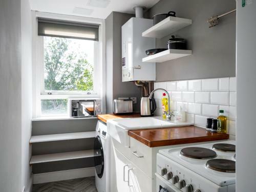 Apartamento New Superhost Listing: Bright Flat Nr. University